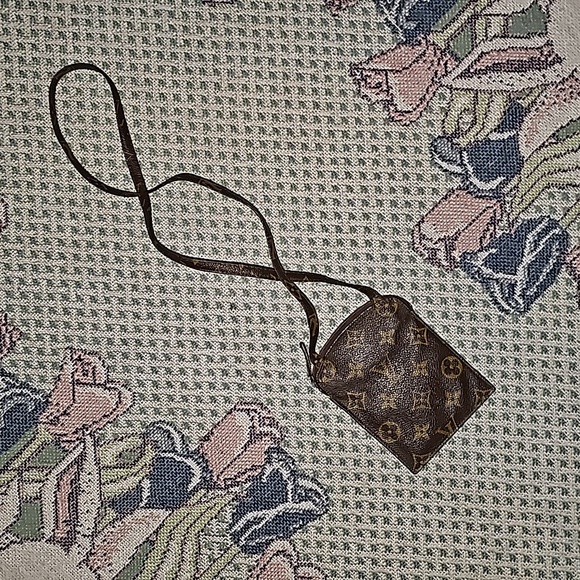 Louis Vuitton Monogram LV vintage cash/card holder retro zip closure unisex - Picture 3 of 6